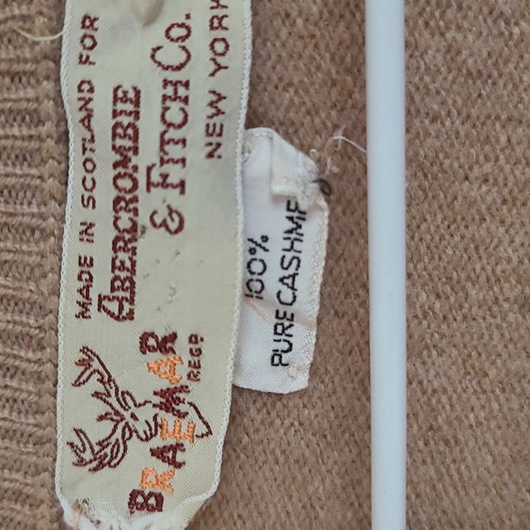 Abercrombie and Fitch Cashmere Sweater - Picture 2 of 6